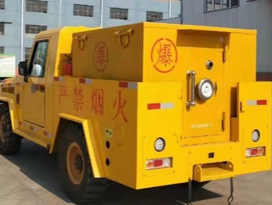 龙圩凯龙爆破器材运输车：保障爆破任务的安全运行