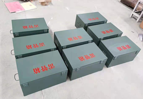 龙圩炸药箱和雷管箱一般是怎么存放的？